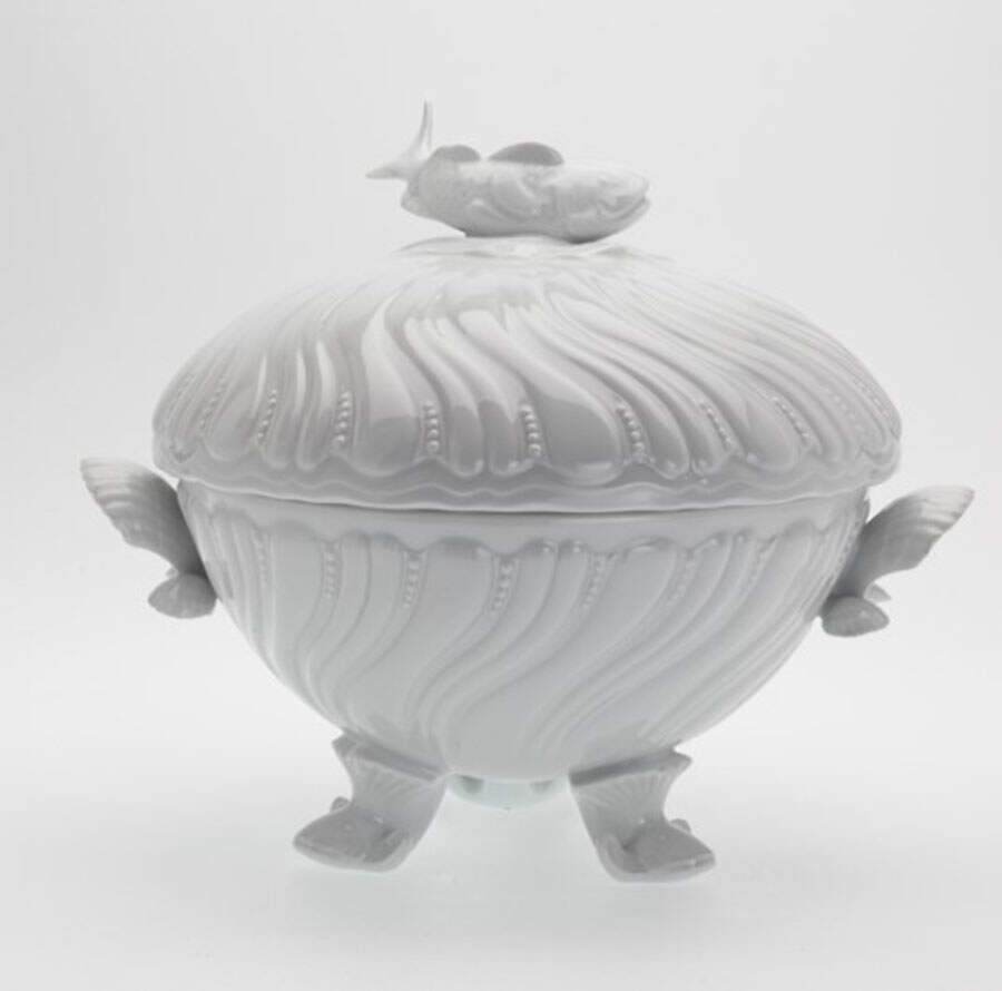 Ocean Blanc (White) Tureen & Lid by Royal Limoges-1
