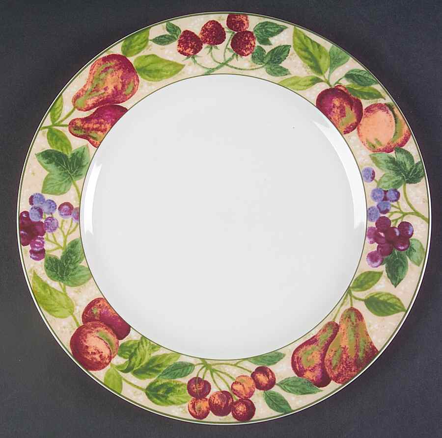 Cortland Dinner Plate by Reed & Barton-1