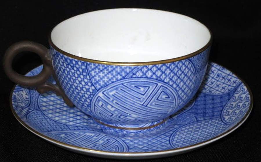 B332 Flat Cup & Saucer Set by Royal Worcester-1