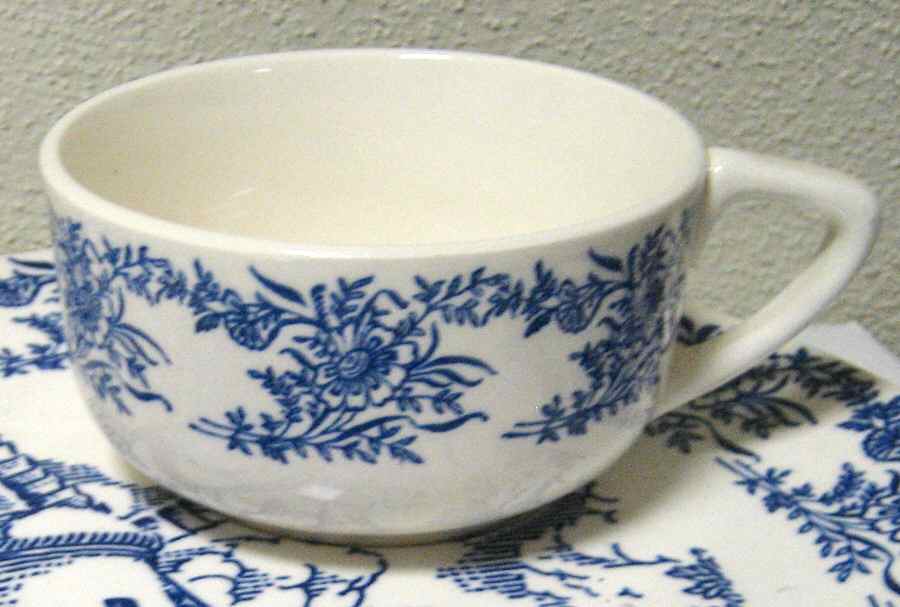 RYL220 Flat Cup by Royal (USA)-1