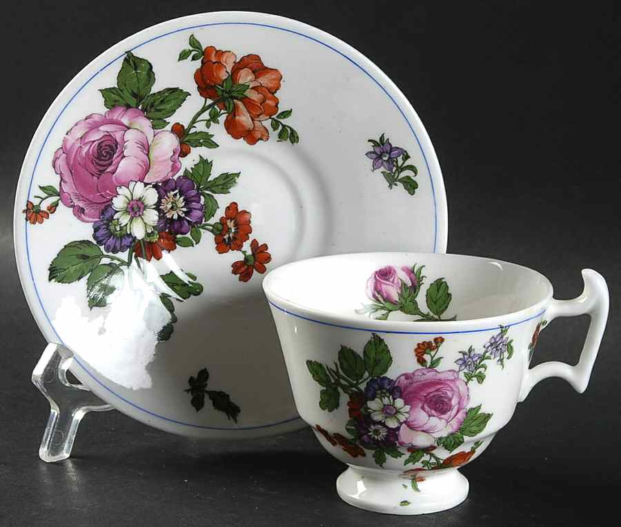 E8078 Footed Cup & Saucer Set by Royal Doulton-1