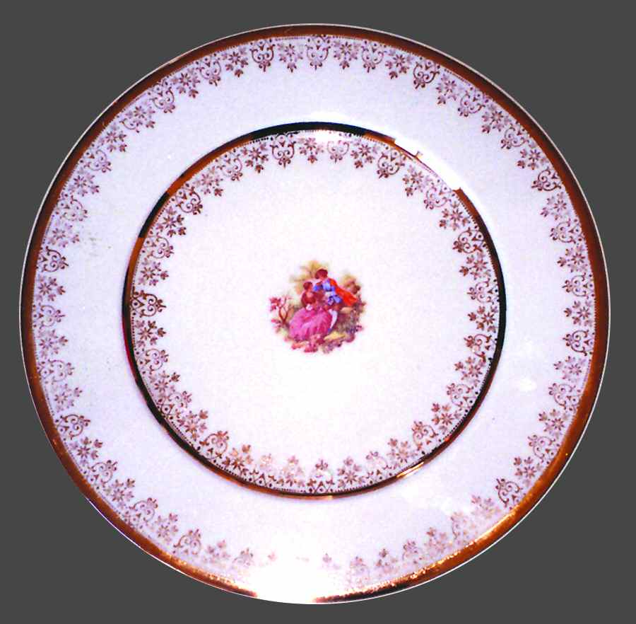 RYL222 Dinner Plate by Royal (USA)-1
