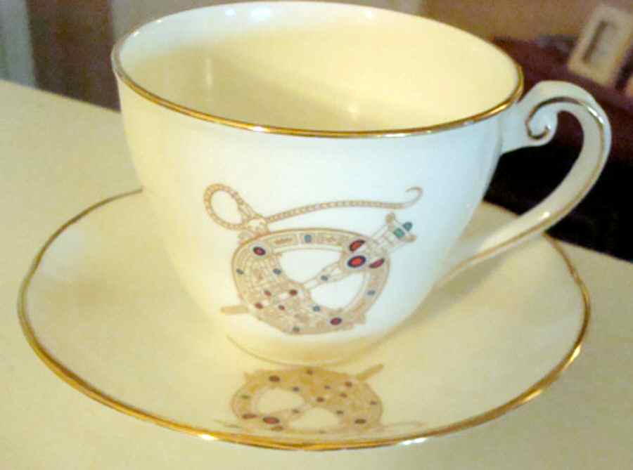 Tara Brooch (Smooth) Flat Cup & Saucer Set by Royal Tara-1