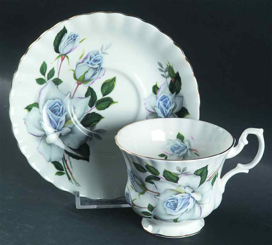 ROA158 Footed Cup & Saucer Set by Royal Albert-1
