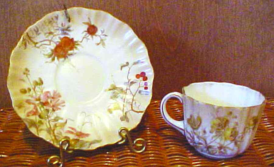 C3056 Flat Cup & Saucer Set by Royal Doulton-1