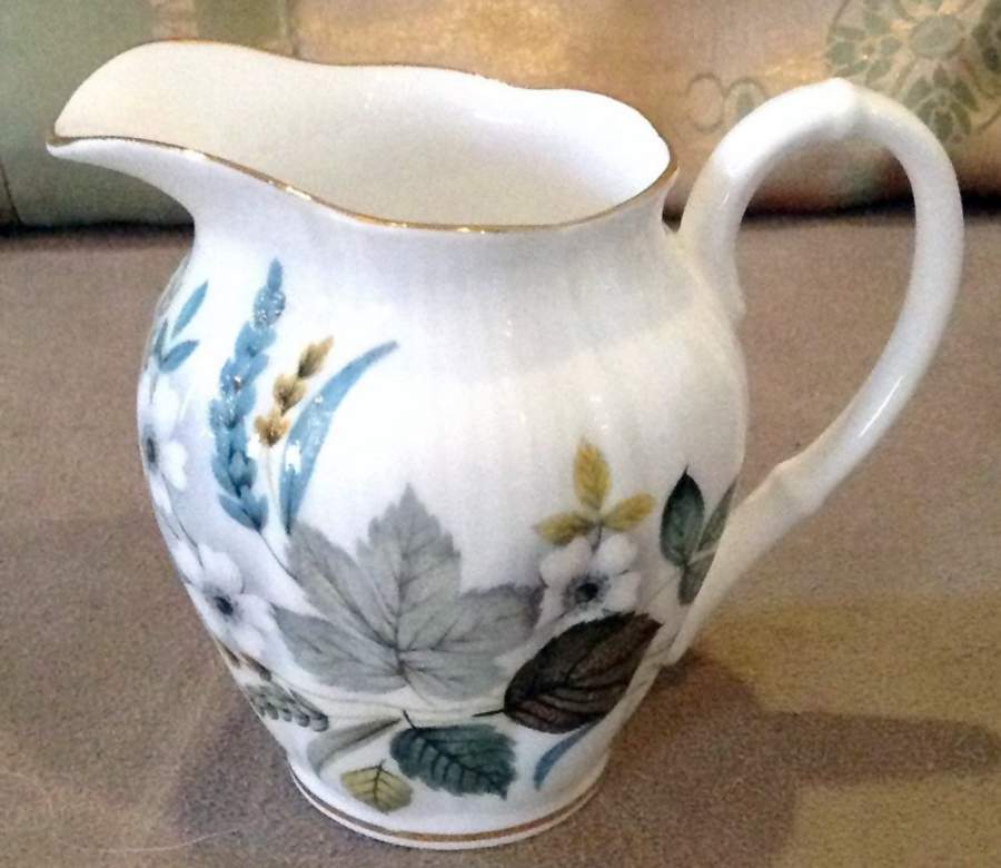 ROA159 Mini Creamer by Royal Albert-1
