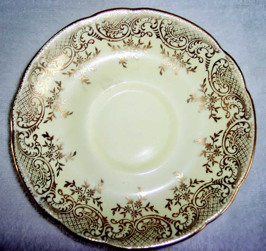 RSD41 Saucer by Royal Standard-1