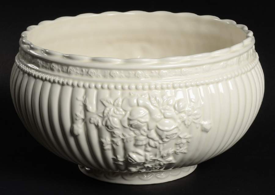 Old Country Roses (English Buffet Collection) 9" Salad Serving Bowl by Royal Albert-1