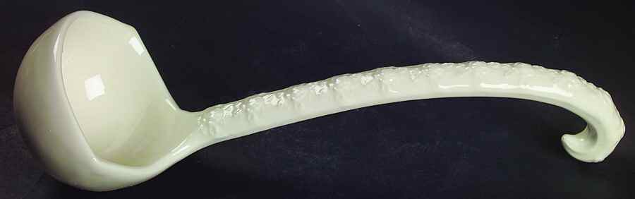 Old Country Roses (English Buffet Collection) Punch Ladle, Solid Piece by Royal Albert-1