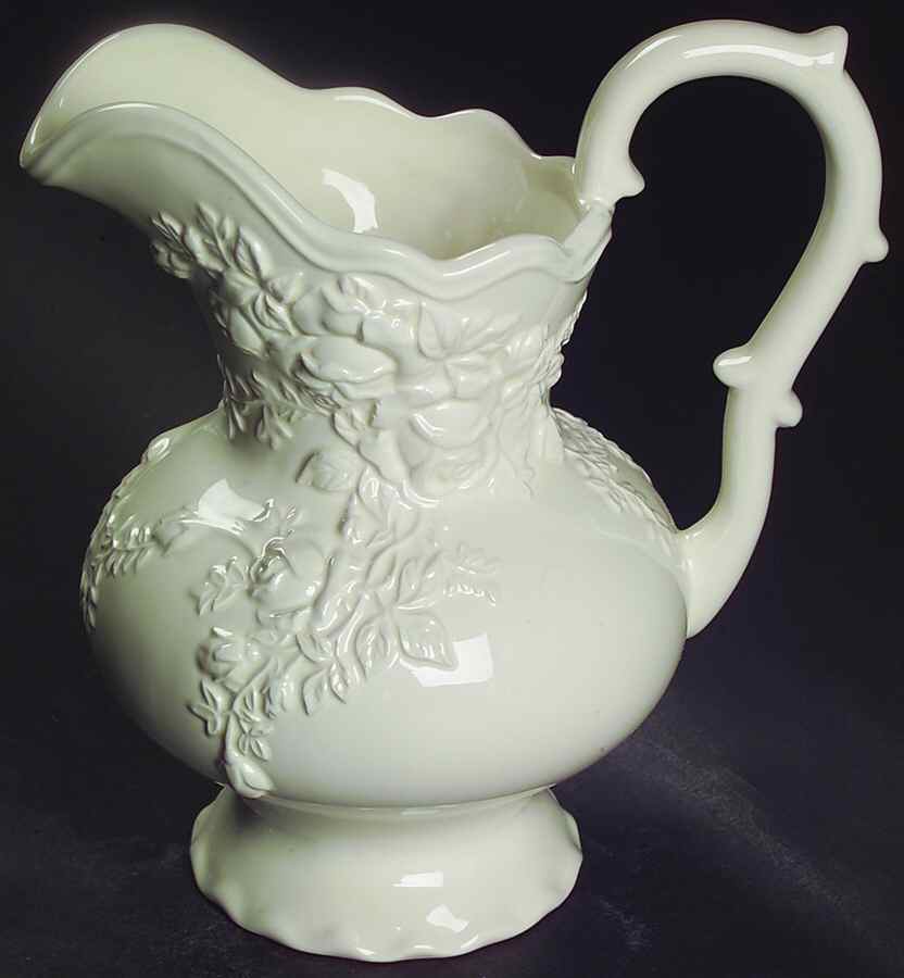 Old Country Roses (English Buffet Collection) 24 Oz Pitcher by Royal Albert-1
