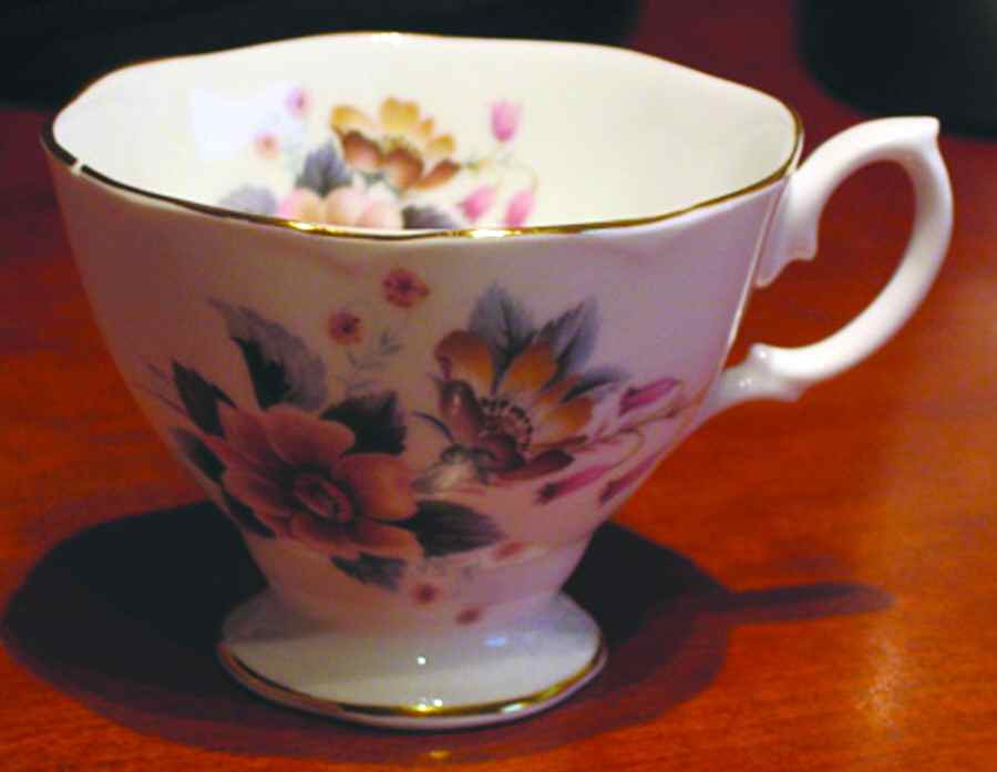 ROA163 Footed Cup by Royal Albert-1
