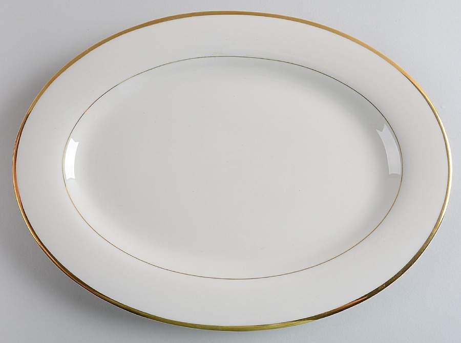 Socialite 14" Oval Serving Platter by Royal Castle-1
