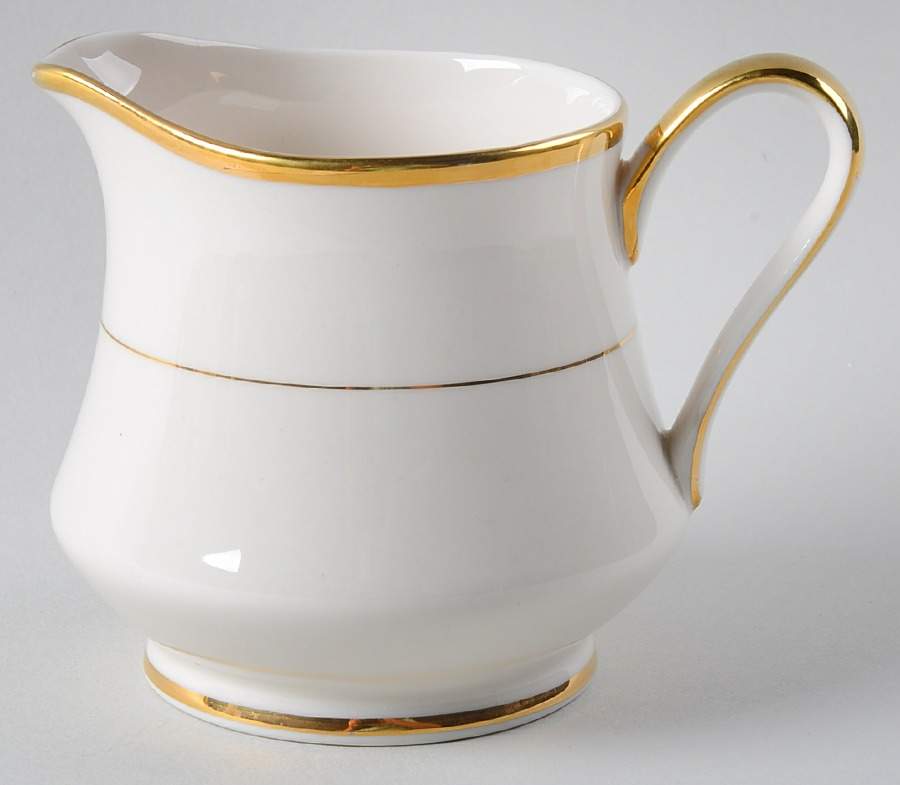 Socialite Creamer by Royal Castle-1