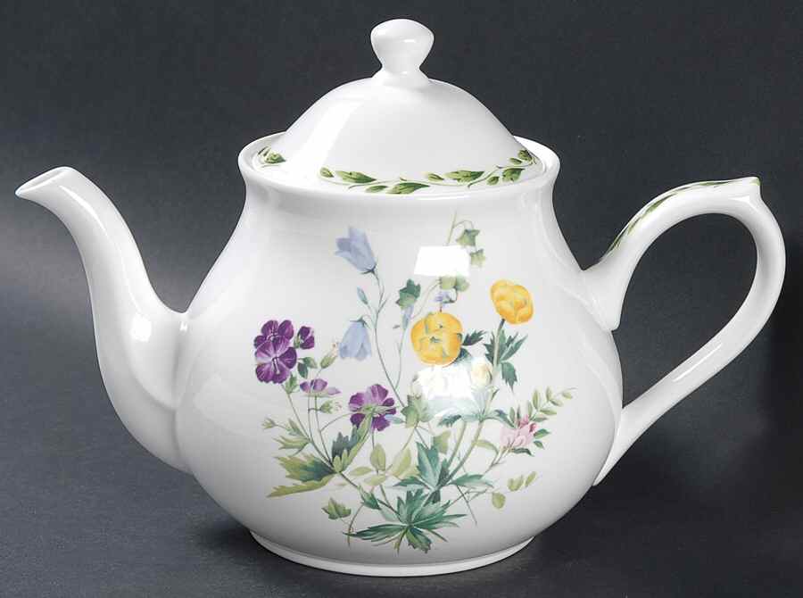 The Garden Teapot & Lid by Royal Horticultural-1