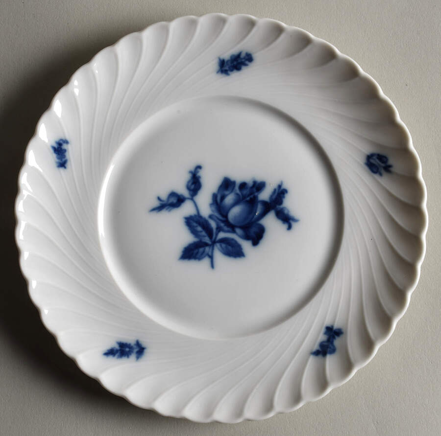 ROT225 Bread & Butter Plate by Royal Tettau-1