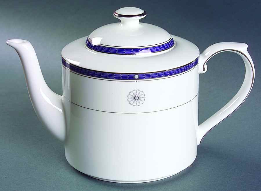 Fanfare Teapot & Lid by Royal Doulton-1