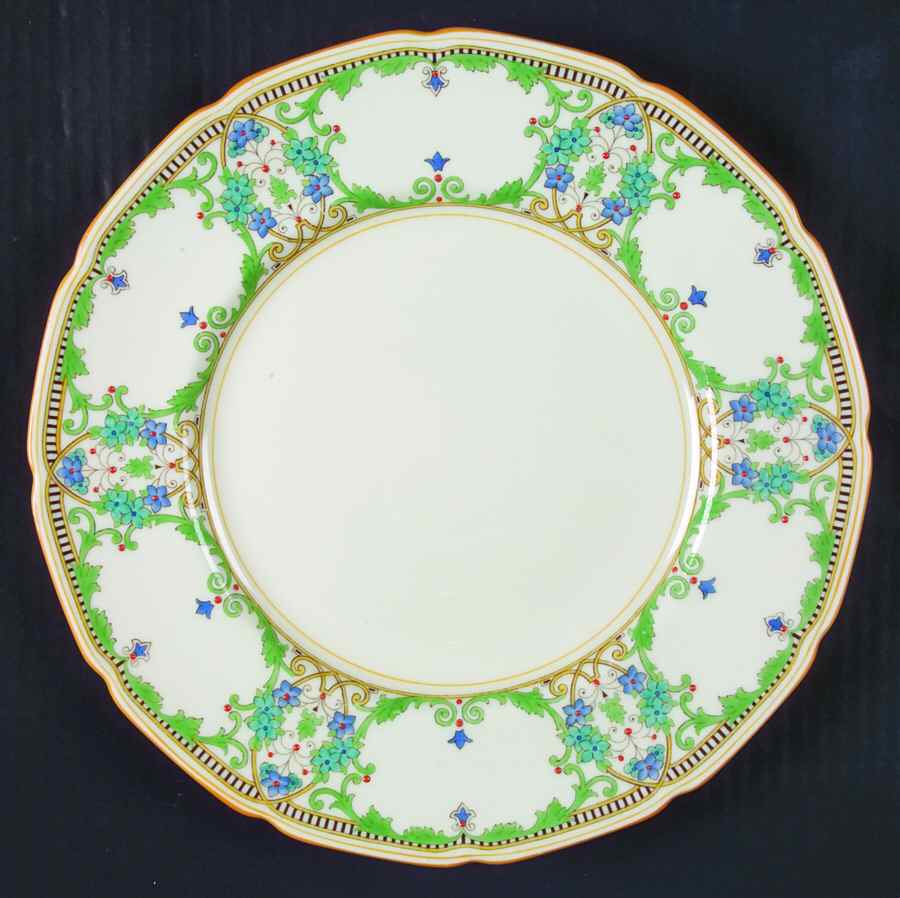 V240 Dinner Plate by Royal Doulton-1