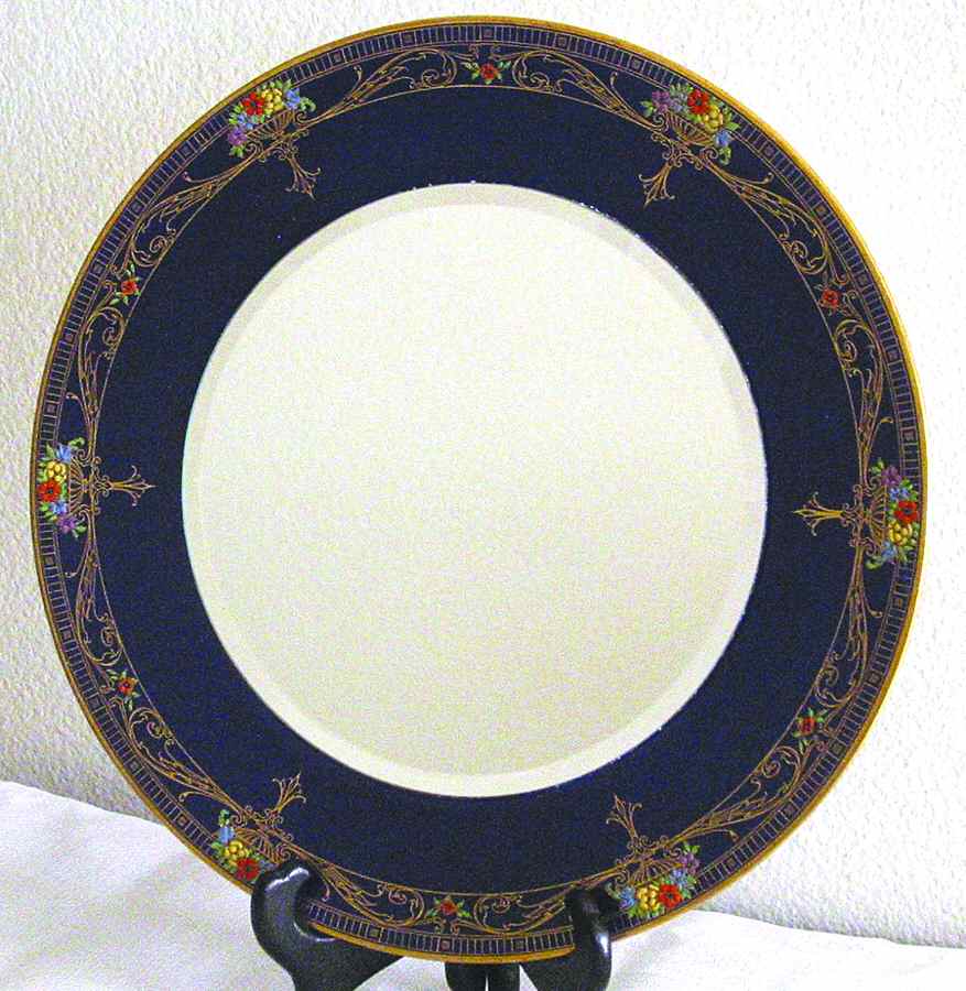 2345 Dinner Plate by Royal Worcester-1