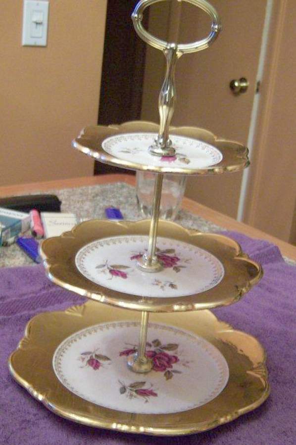 RWI87 3-Tiered Serving Tray (DP, SP, BB) by Royal Winton-1