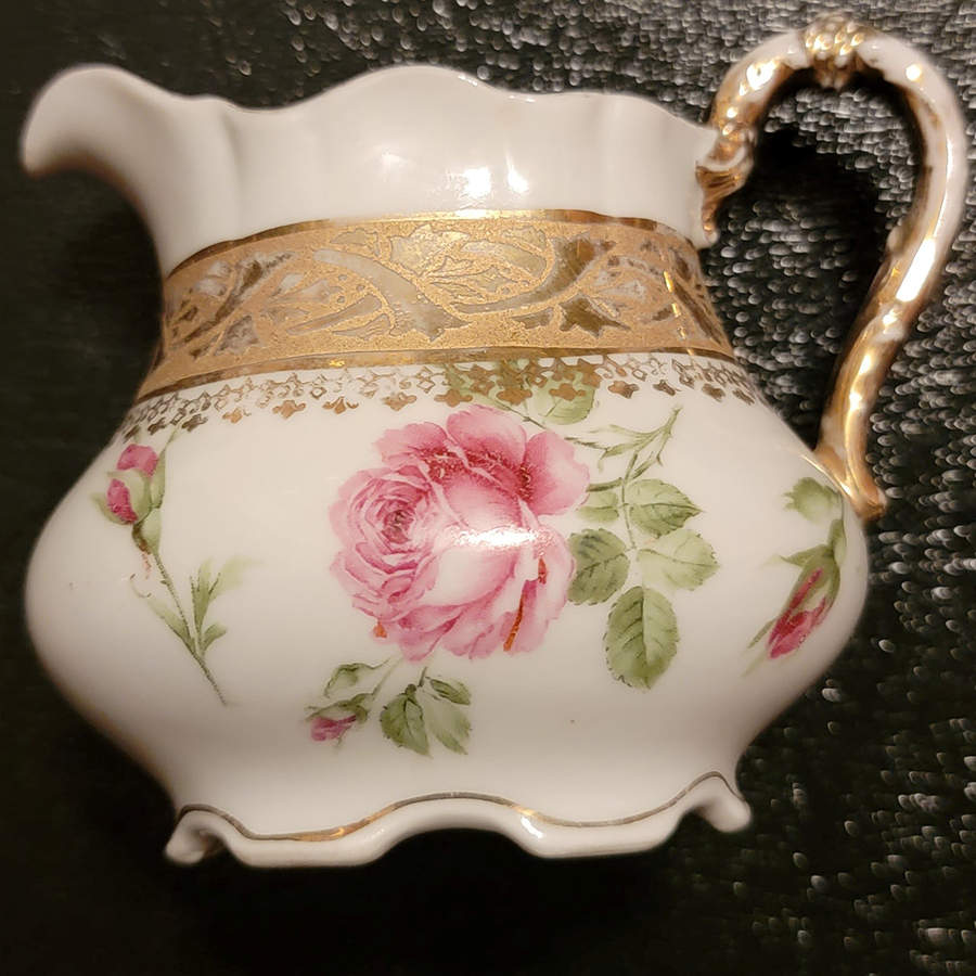 ROB347 Creamer by Royal Bayreuth-1