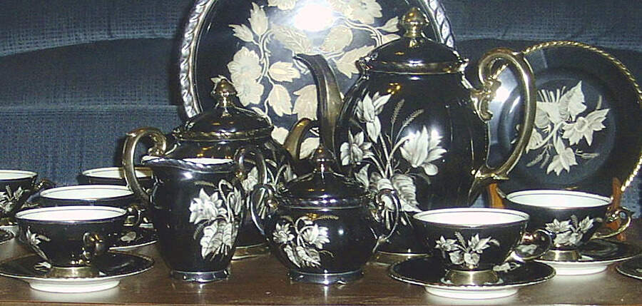 RUW11 Footed Cup & Saucer Set by Rudolf Wachter-1