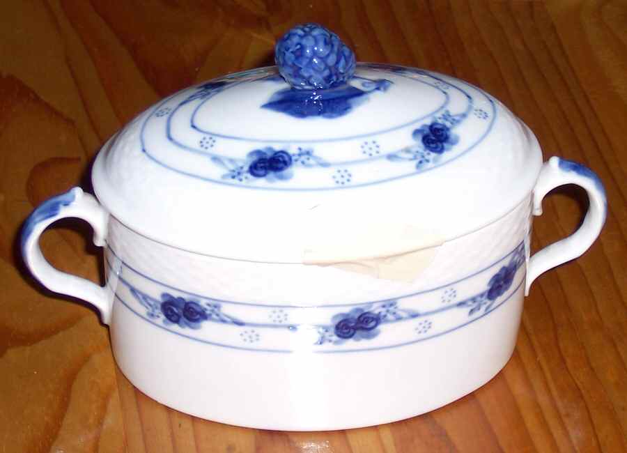 408 Sugar Bowl & Lid by Royal Copenhagen-1
