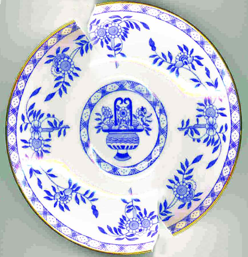 4980 Saucer by Rosina-Queens-1