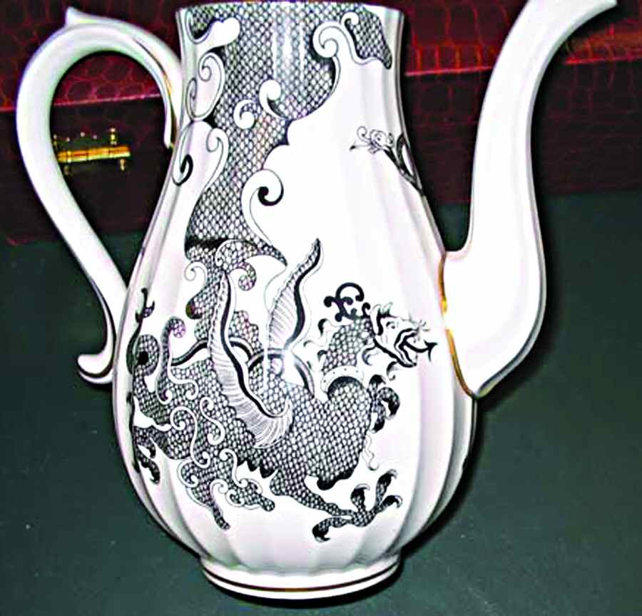 Black Dragon Coffee Pot No Lid by Royal Worcester-1