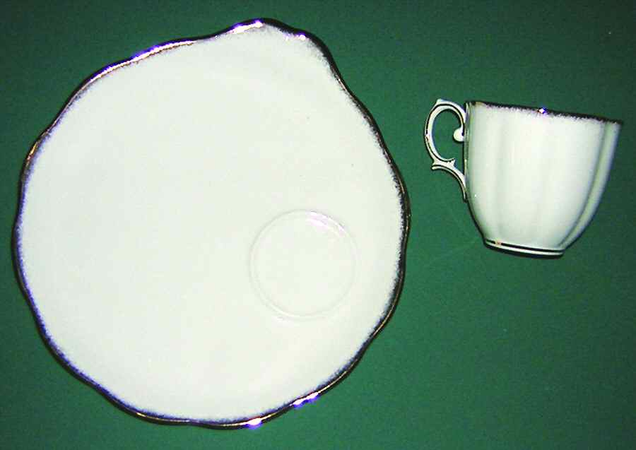 ROA172 Snack Plate & Cup Set by Royal Albert-1
