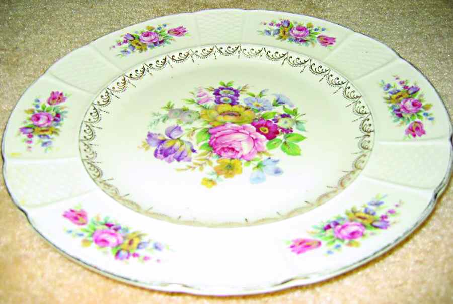 Duquesne Dinner Plate by Rosenthal - Continental-1