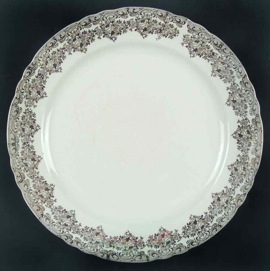 1117 (Gold Filigree) Dinner Plate by Royal (USA)-1