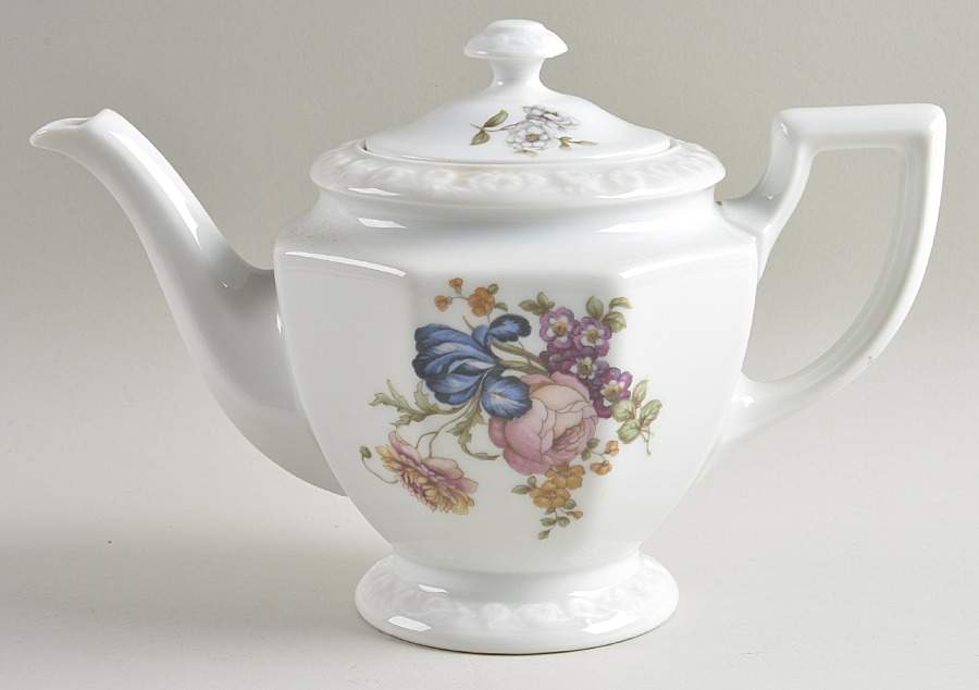 R1560 Small Teapot & Lid by Rosenthal - Continental-1