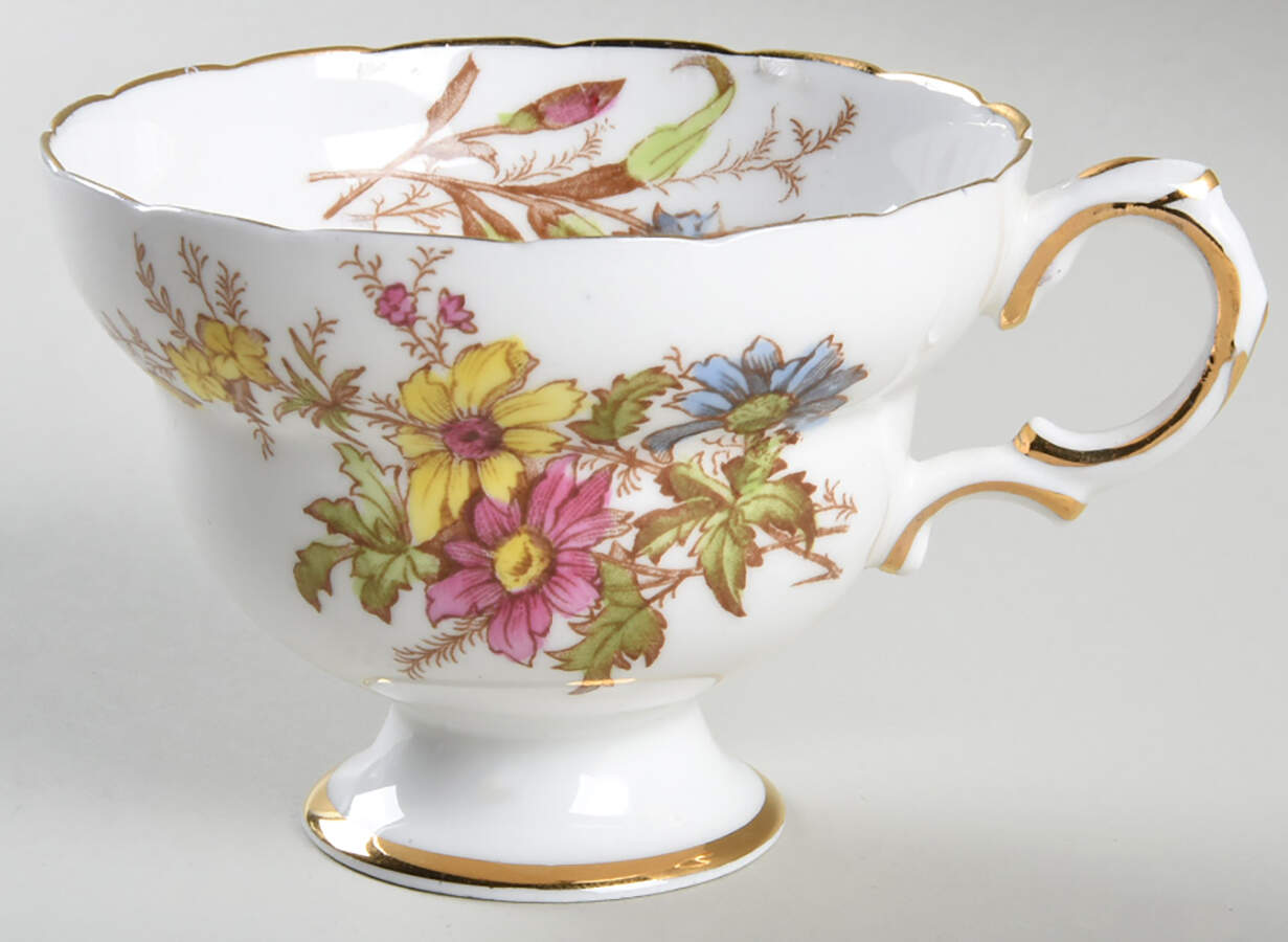 4867 Footed Cup by Rosina-Queens-1