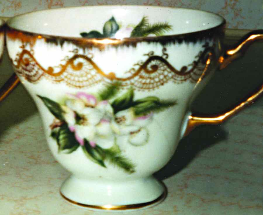 RCW12 Footed Cup by Royal Crown (Japan)-1