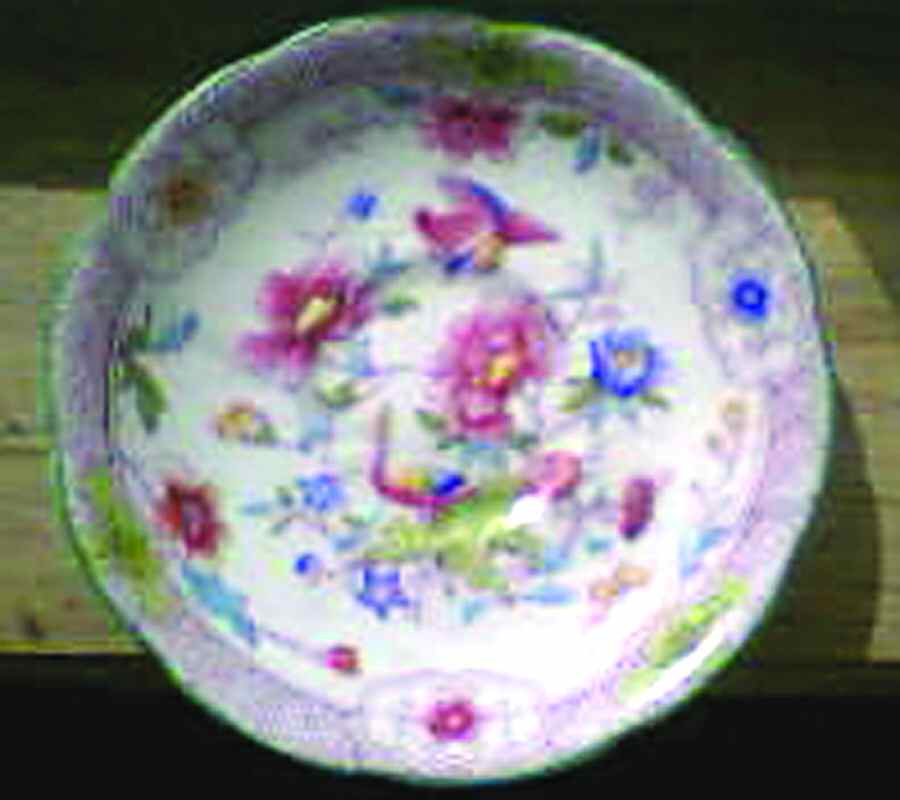 R350 Saucer by Royal Swansea-1