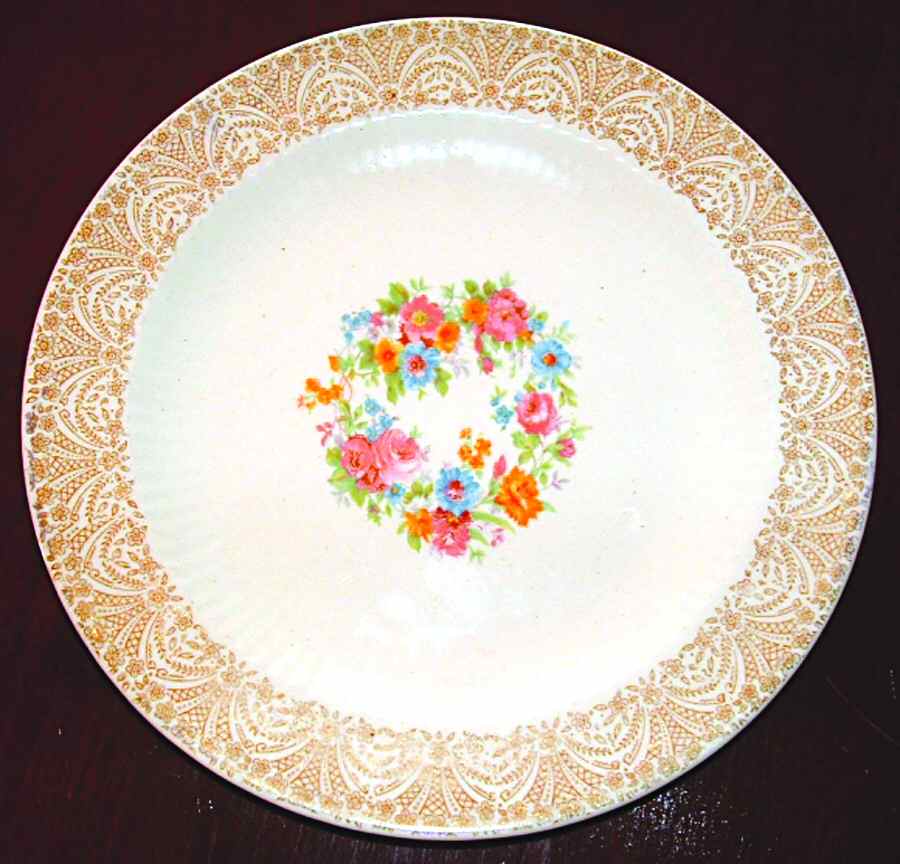 Lamar Rose Dinner Plate by Royal (USA)-1