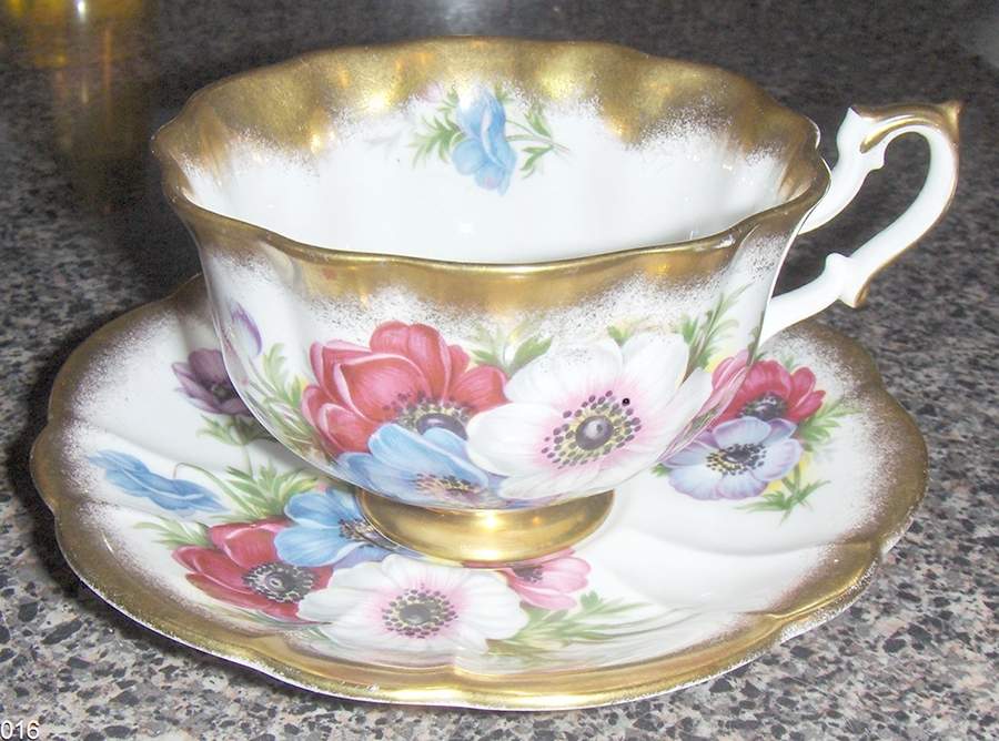 Gold Crest Series Footed Cup & Saucer Set by Royal Albert-1