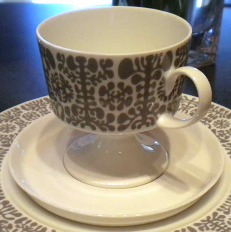 R1578 Footed Cup & Saucer Set by Rosenthal - Continental-1