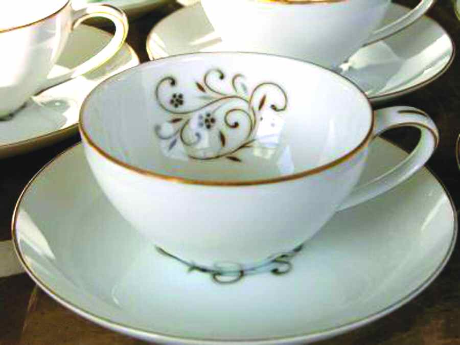 Fairmont Flat Cup & Saucer Set by Roberts-1