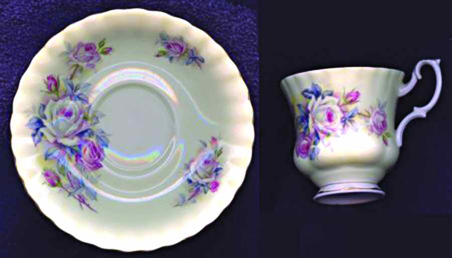 4505 Footed Cup & Saucer Set by Royal Albert-1