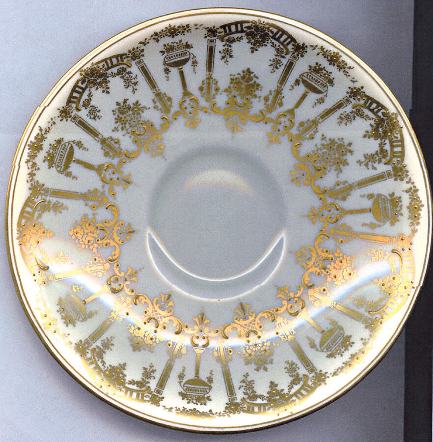 V125 Saucer for Cream Soup Bowl by Royal Doulton-1