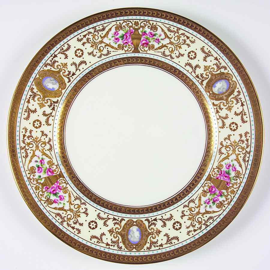 3153 Dinner Plate by Royal Cauldon-1