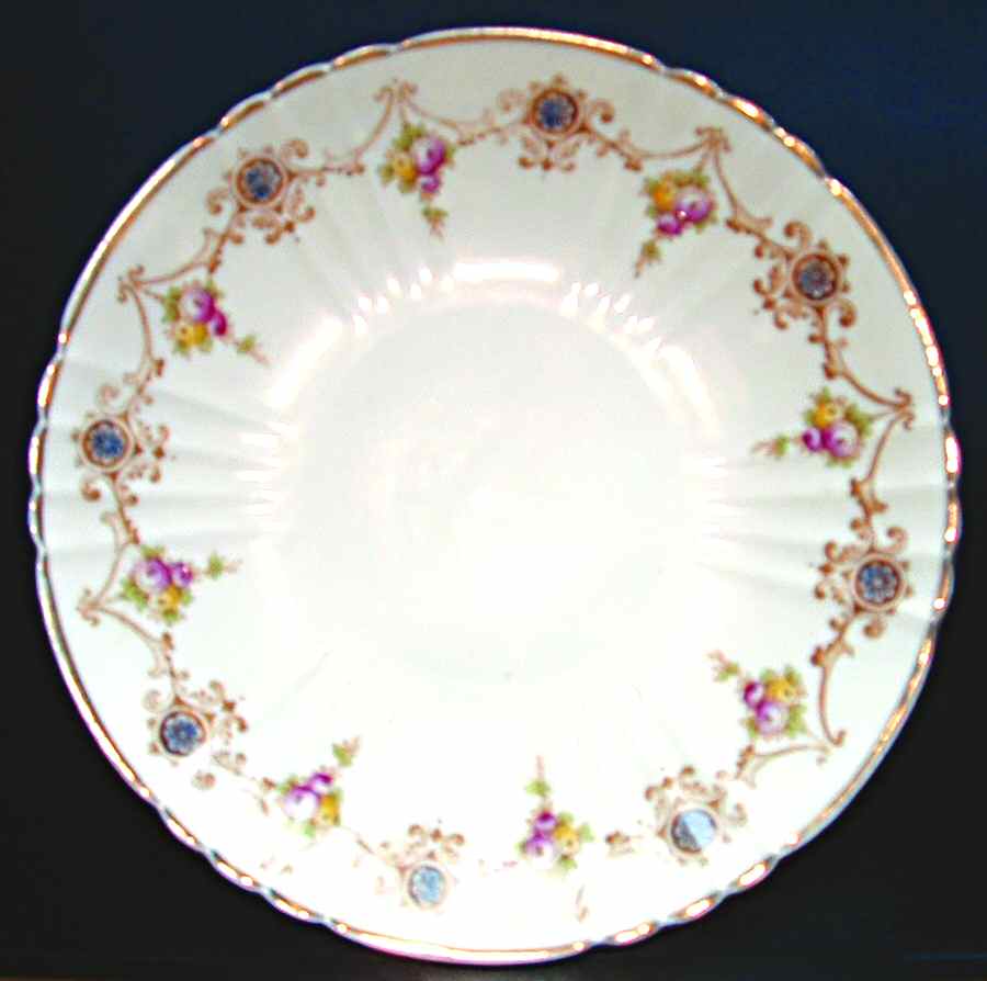 ROA179 Dinner Plate by Royal Albert-1