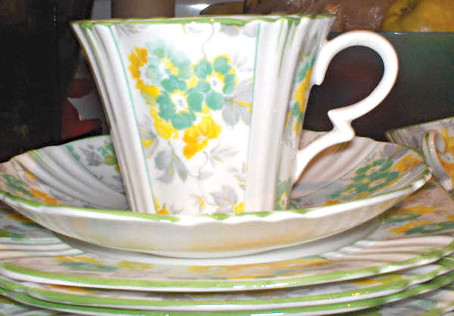 A626 Flat Cup & Saucer Set by Royal Albert-1