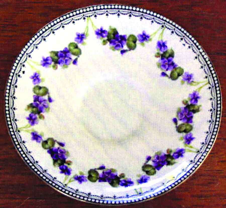 E9996 Saucer by Royal Doulton-1