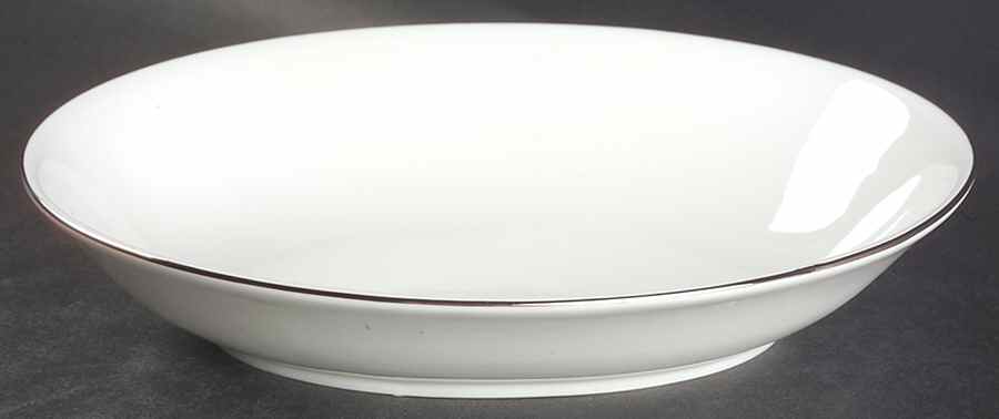 Signature Platinum 9" Oval Vegetable Bowl by Royal Doulton-1