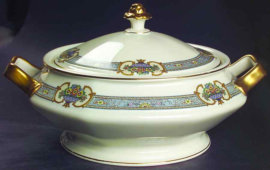 R1624 Round Covered Vegetable by Rosenthal - Continental-1