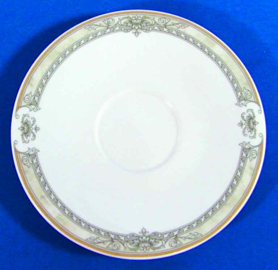 RD242 Saucer by Royal Doulton-1