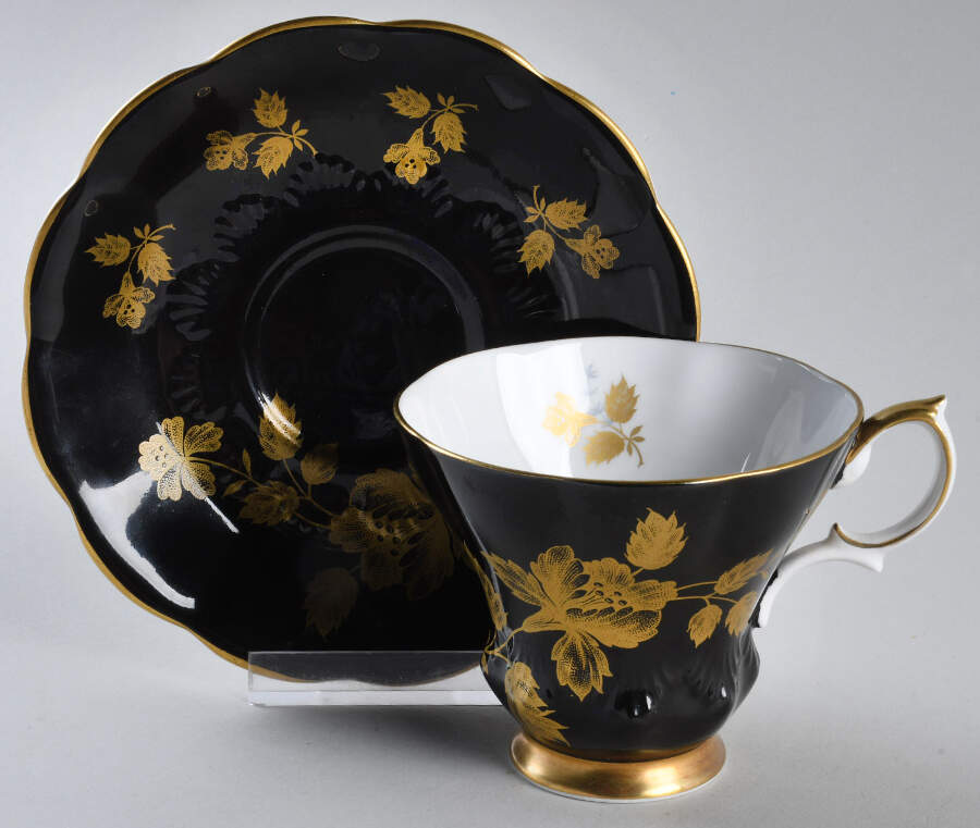 ROA182 Footed Cup & Saucer Set by Royal Albert-1