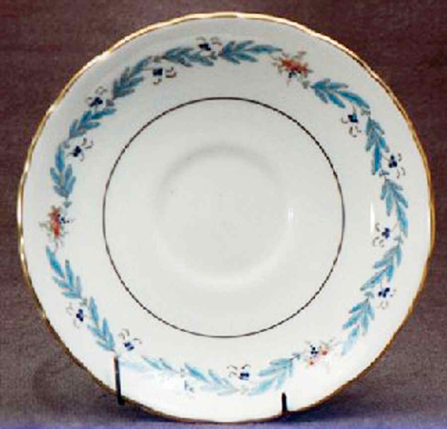 V9825 Saucer by Royal Cauldon-1